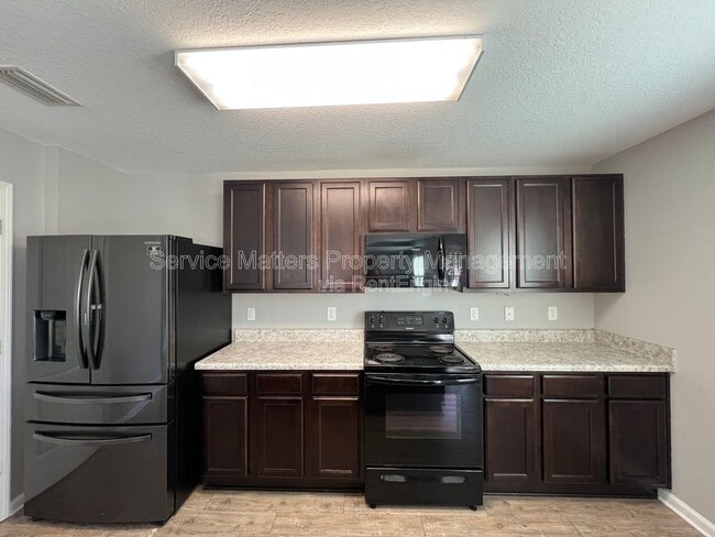 Building Photo - 5881 Old Plantation Court