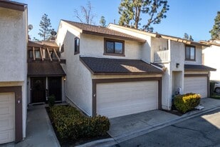 Building Photo - 9369 Silverleaf Way