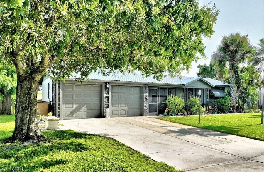 Primary Photo - 1313 Barnsdale St