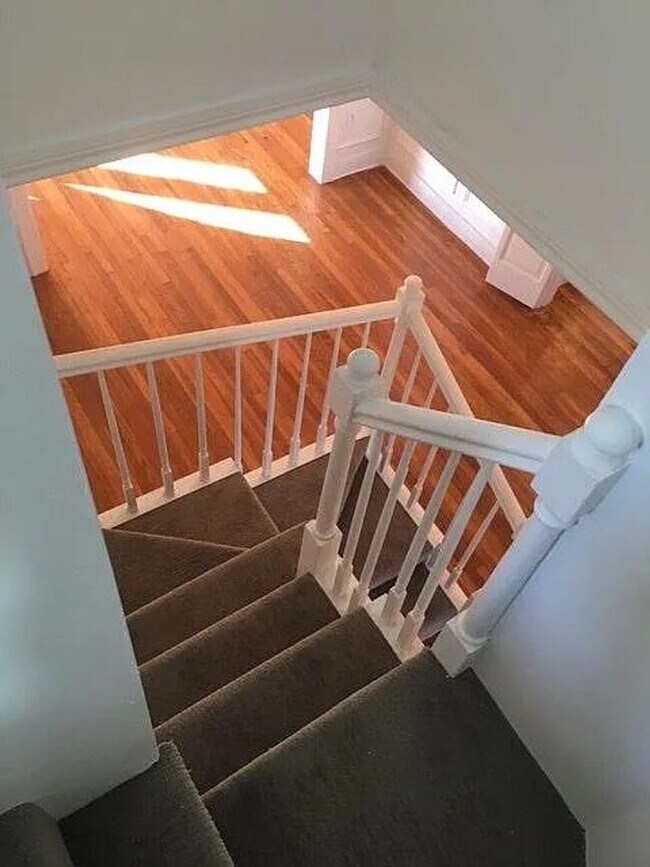 Building Photo - Fantastic 3 bedroom 2 bathroom house in Te...
