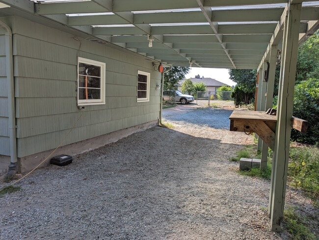 Building Photo - 10755 Jordan Rd