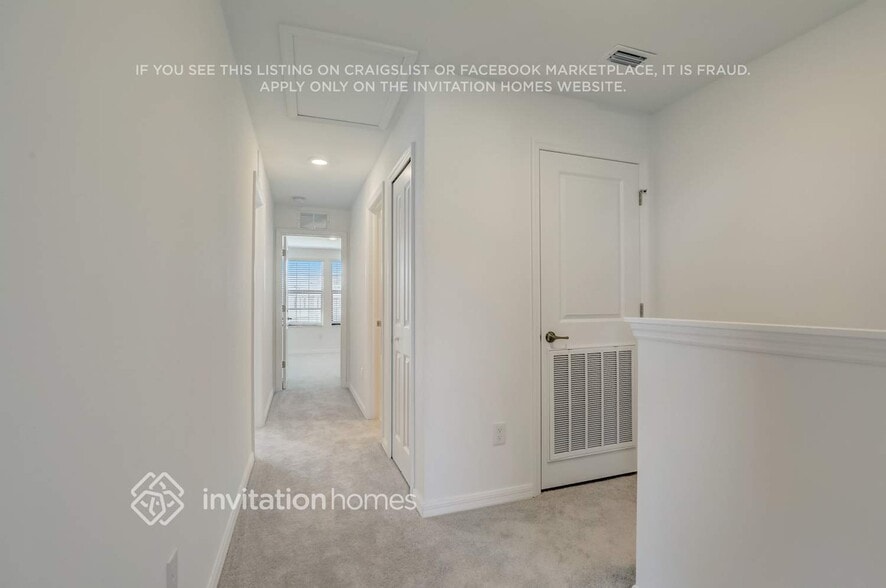 Building Photo - 2065 E Landings Wy