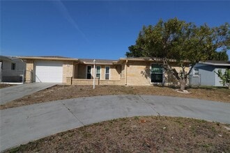 Building Photo - 7825 Birchwood Dr