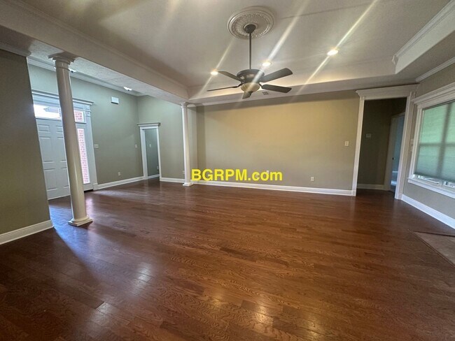 Building Photo - 4 BD 2 BA