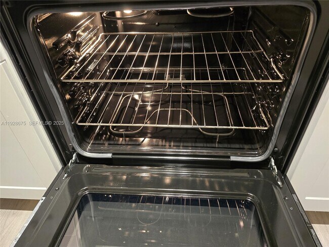 Building Photo - 835 Lenox Ave.