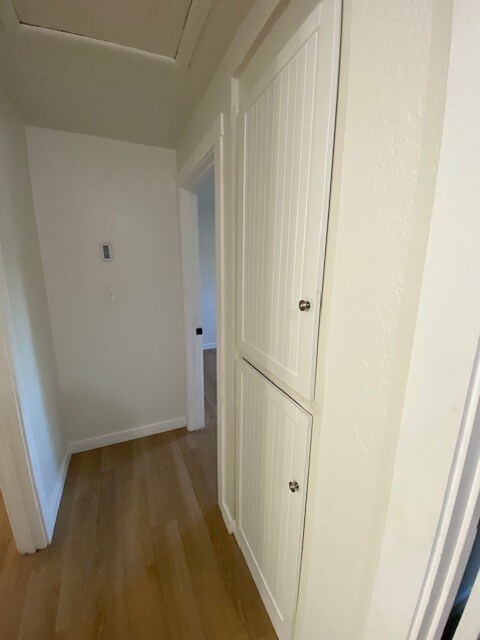 Building Photo - 1673 W Victory Rd