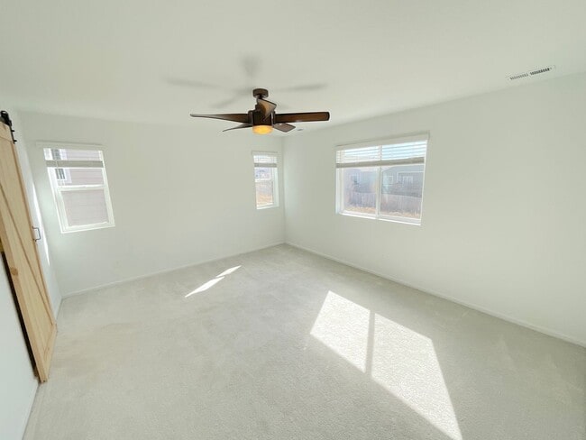 Building Photo - 3 Bedroom Home Available Near N Powers Blvd & Dublin Blvd!