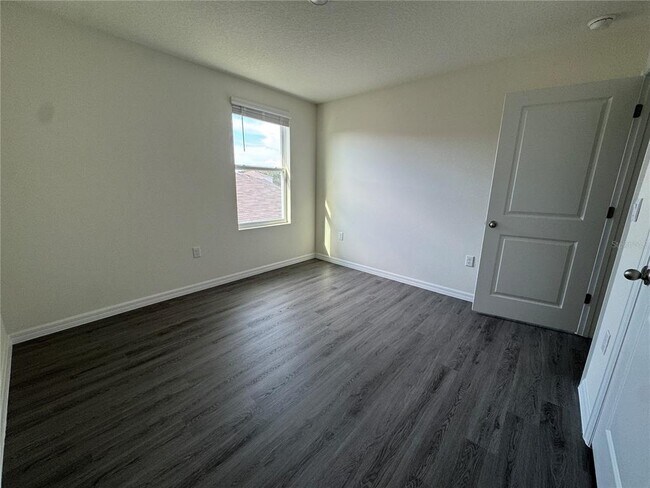 Building Photo - 36033 Sunflower Hl Dr