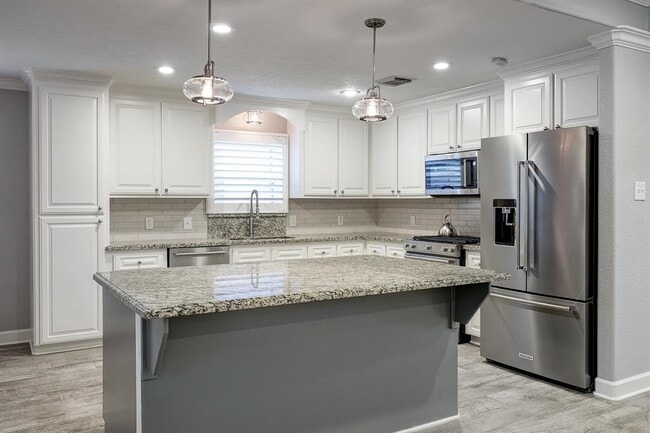 Building Photo - 1614 Droxford Dr