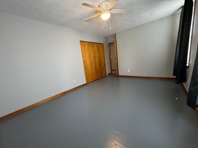 Building Photo - Cozy Comfort: 2 Bed, 1 Bath Home with Spac...