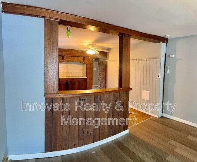 Building Photo - 1126 Sunset Ln