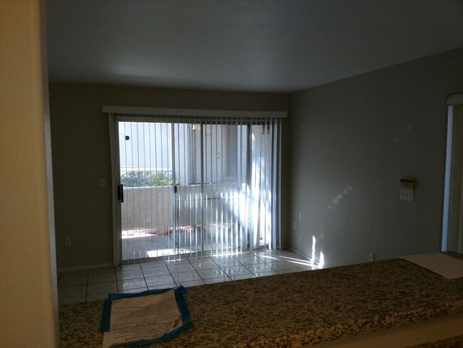 Building Photo - 2 bedroom, 2 bathroom Canyon Willows Condo