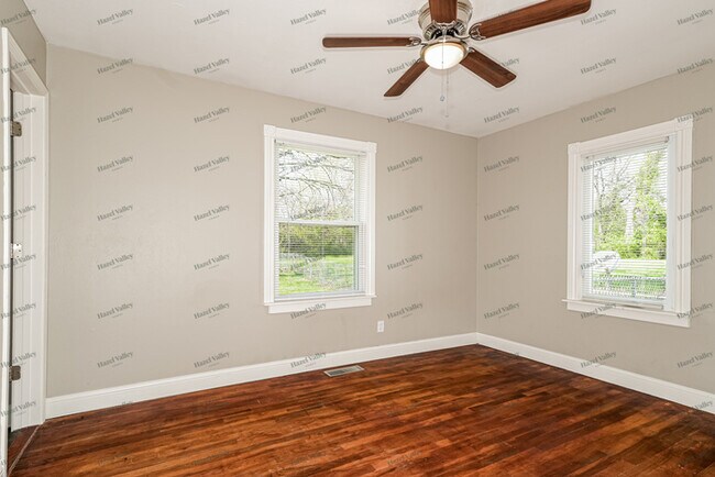 Building Photo - 1851 Longford Dr