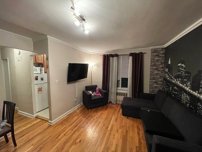 Building Photo - 103-25 68th Ave