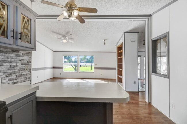 Building Photo - *SPACIOUS HOME IN PIKEVILLE SCHOOL DISTRICT*