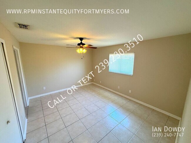 Building Photo - 3024 Santa Barbara Blvd