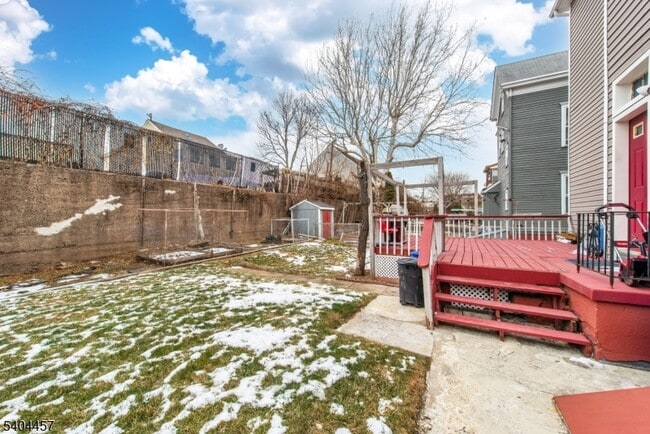 Building Photo - 235 N 7th St