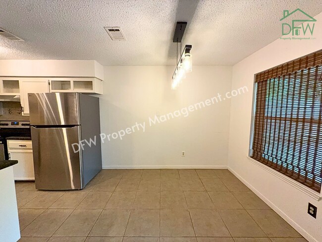 Building Photo - Charming 3-Bedroom Home for Lease in Arlington