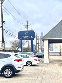 Building Photo - Downtown living... easy access to LSU & SU