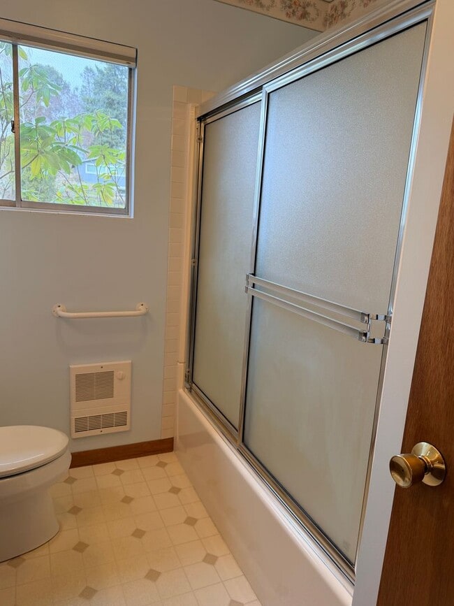 Building Photo - Country like setting! Spacious 3+ bed/ 1.5 bath house with garage, large yard, private deck and a...