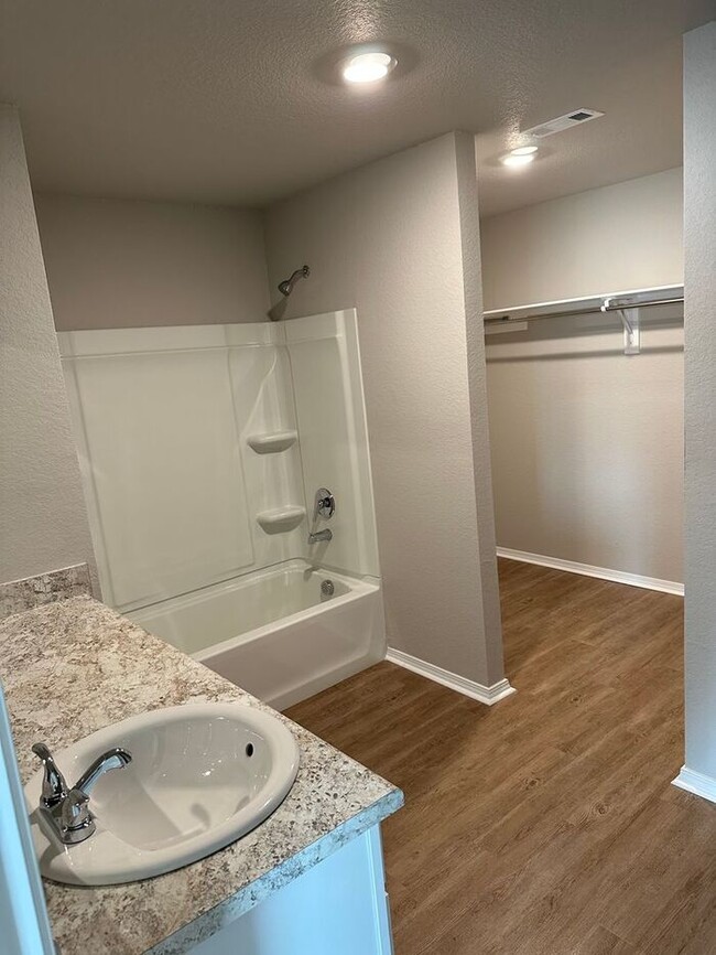 Building Photo - *Pre-leasing* NEWER Four Bedroom | Two Bat...