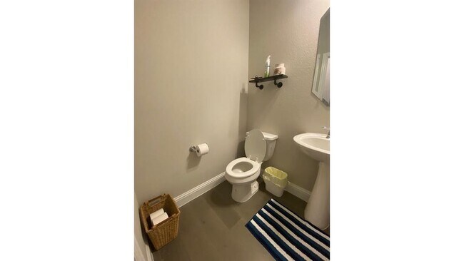 Building Photo - 2008 Naples Dr