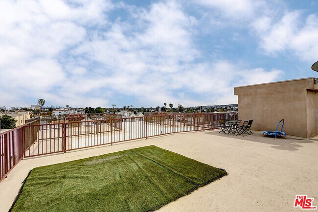 Building Photo - 1520 S Shenandoah St