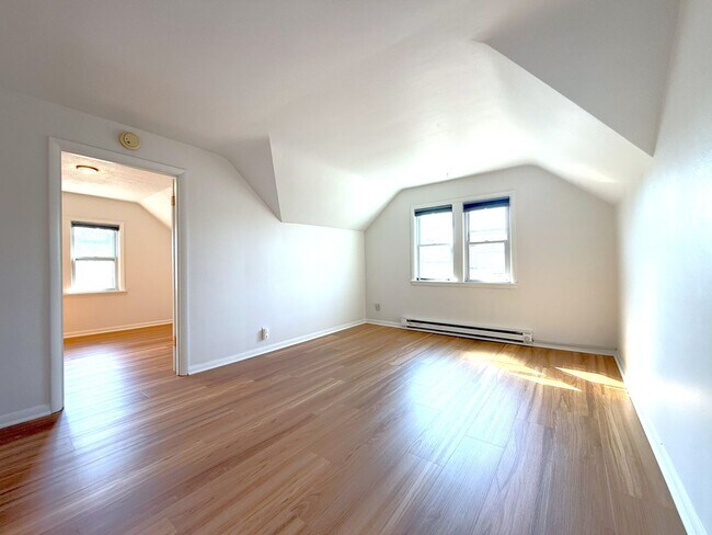 Building Photo - 1509 S 52nd St