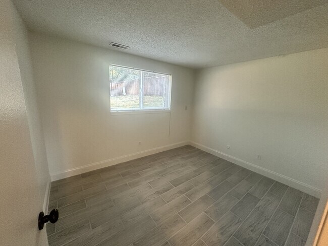 Building Photo - 12191 E Florida Dr