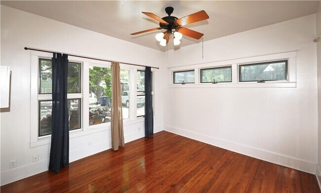 Building Photo - 1305 Lorrain St