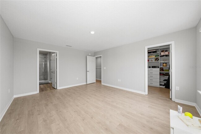 Building Photo - 445 Silverbell Trl