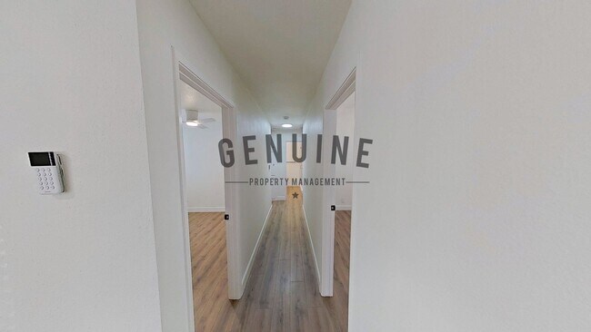 Building Photo - Upgraded 4Bd 2Ba Home