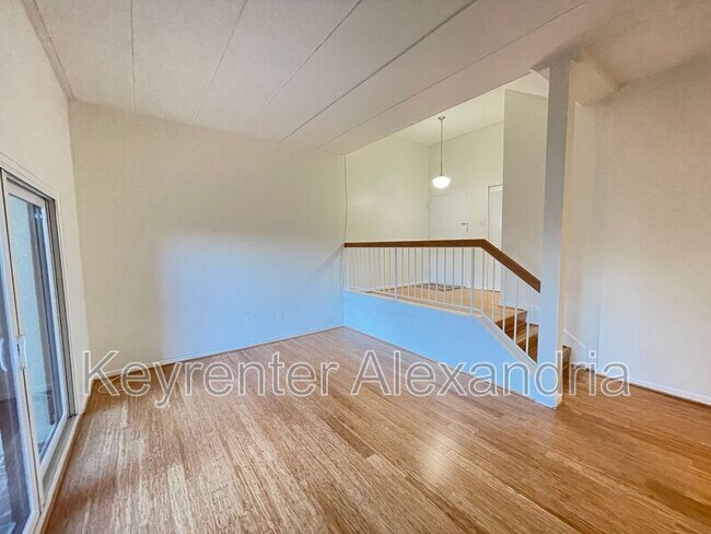 Building Photo - 116 Roberts Ln