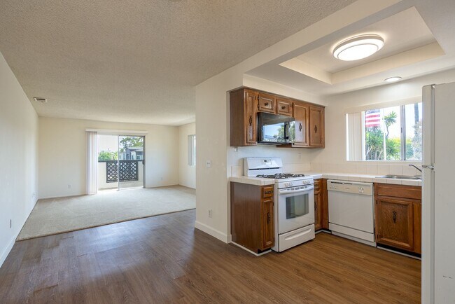 Building Photo - 2-Bedroom + 1 Bathroom Apartment | Dunes Place | Oxnard | Unfurnished