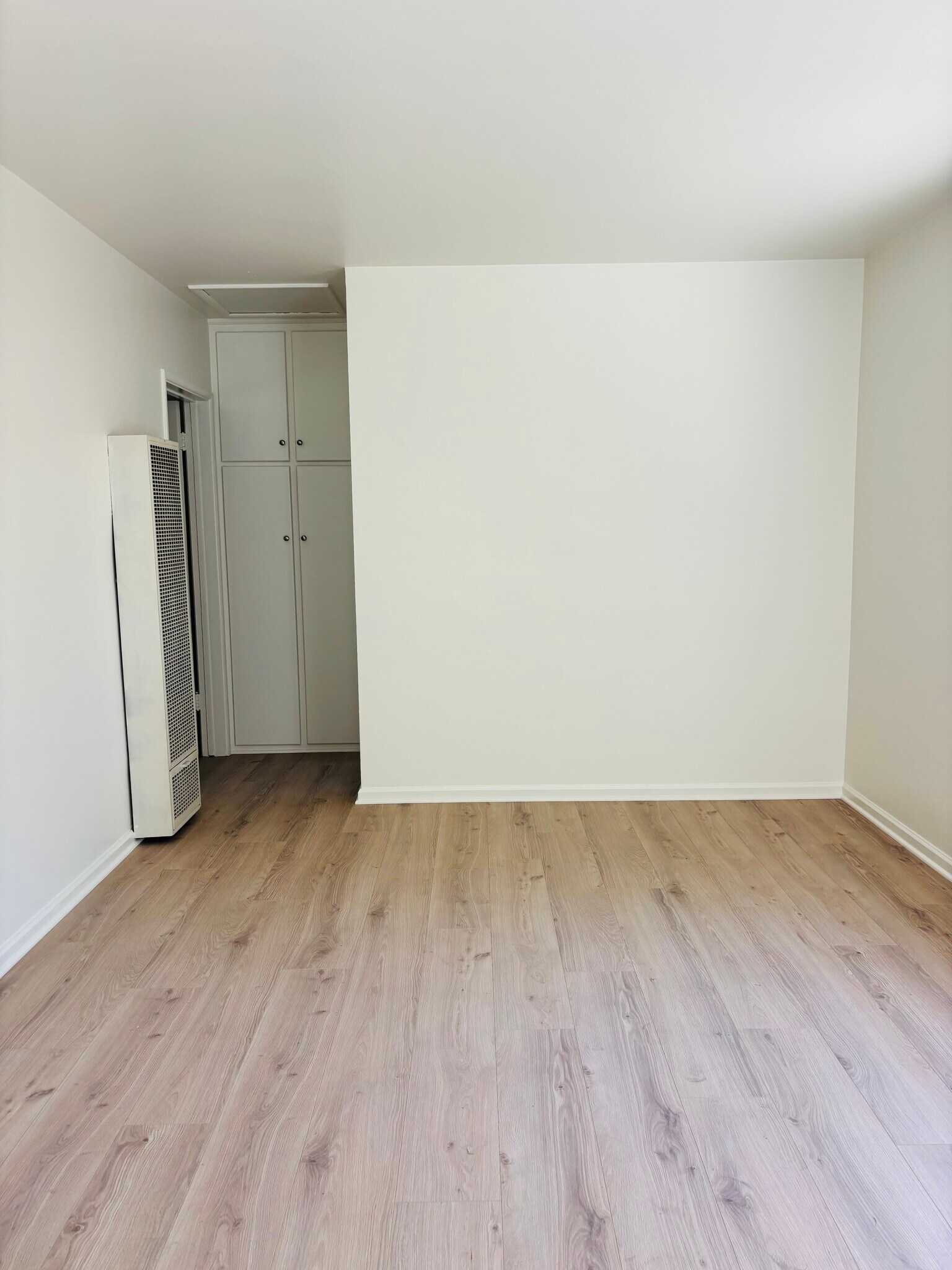 living room - 836 Fischer St