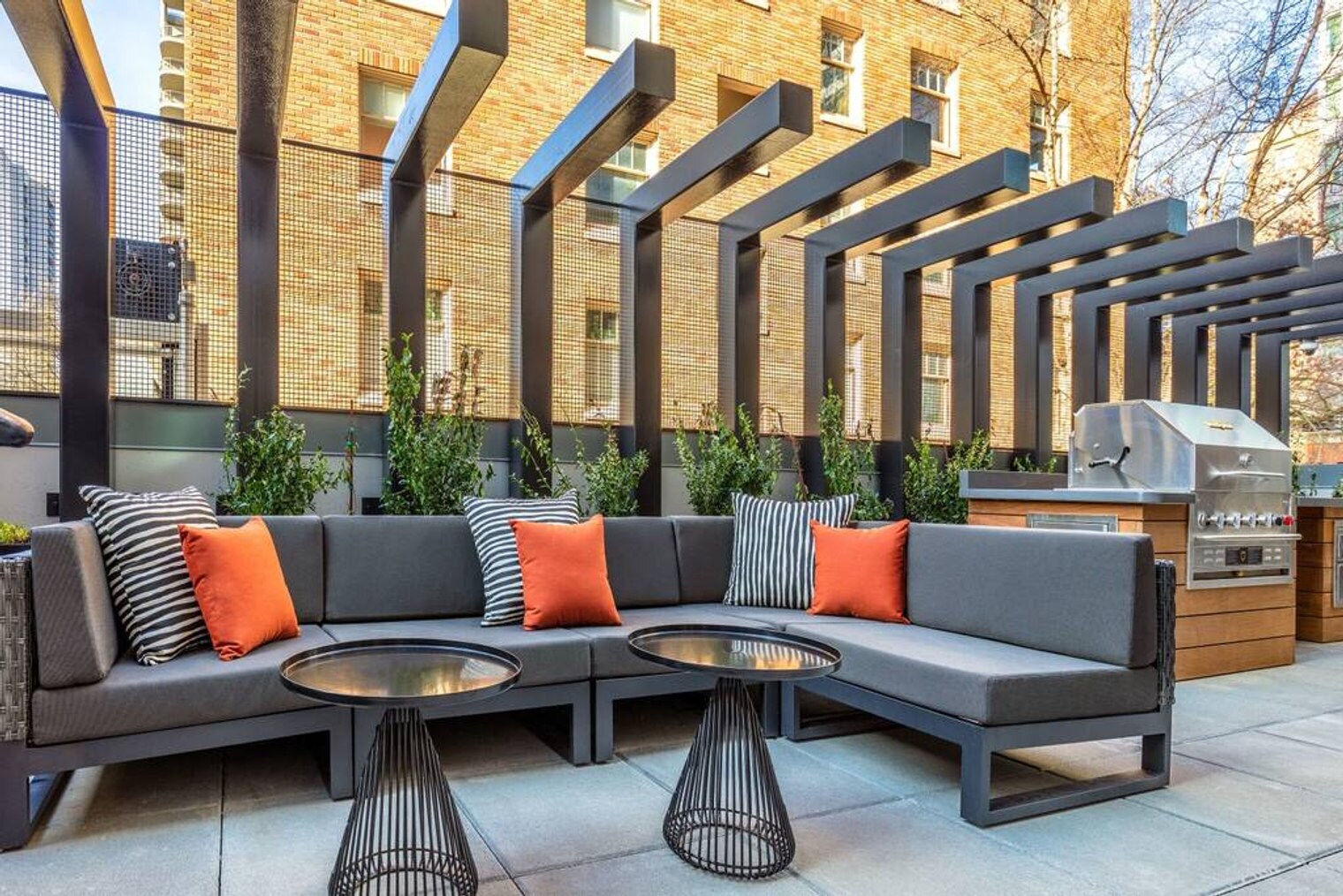 Building Photo - 1122 Madison St