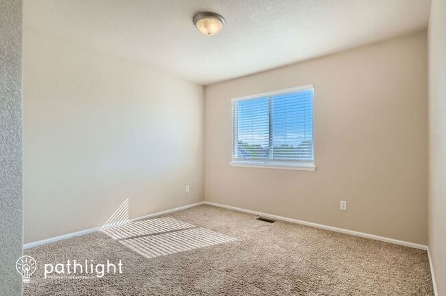 Building Photo - 1218 103rd Ave