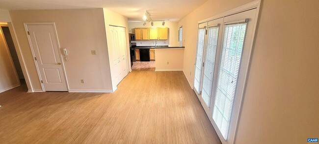 Building Photo - 1356 Villa Way