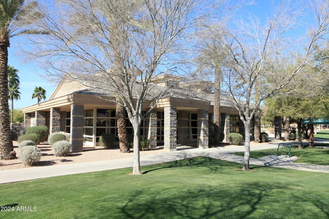 Building Photo - 514 S Marina Dr
