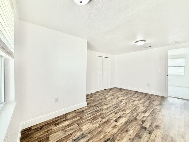 Building Photo - 2712 60th Ave N