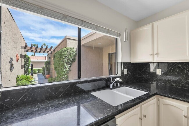 Building Photo - 78480 Montego Bay Cir