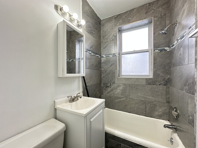 Building Photo - 5710 N Winthrop Ave