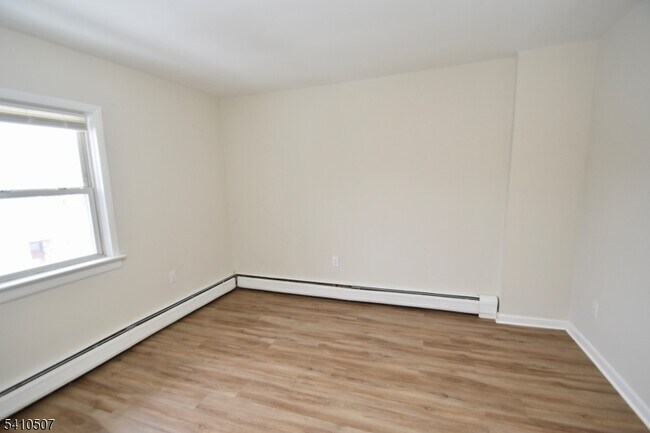 Building Photo - 69 NJ-23