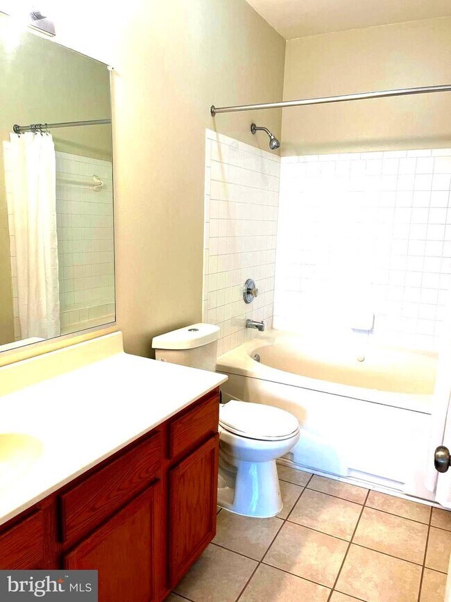 Building Photo - 7418 Hindon Cir