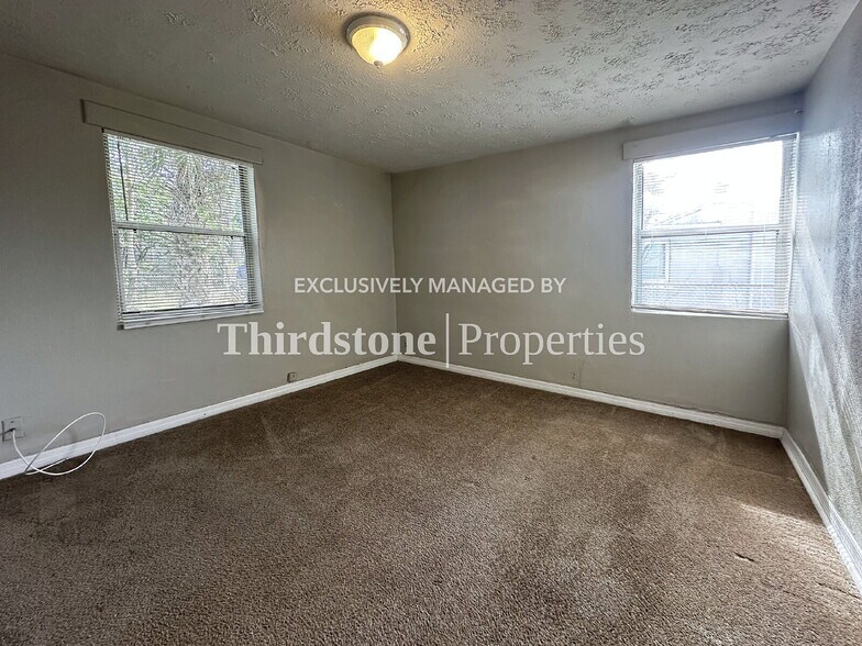 Building Photo - 5737 Carnation Rd