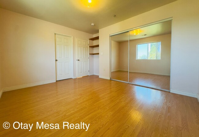 Building Photo - 1061 Saturn Blvd