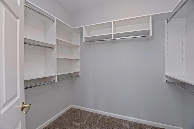 Building Photo - 117 Beautybush Trail