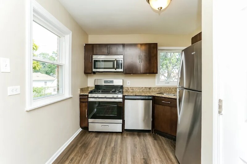 Building Photo - 9137 S 54th Ave