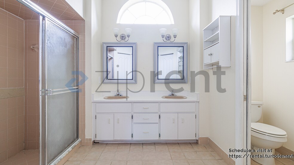 Building Photo - 180 Parkview Dr