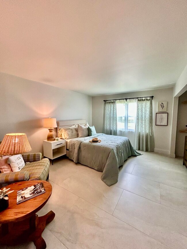 Building Photo - 5289 Lakefront Blvd